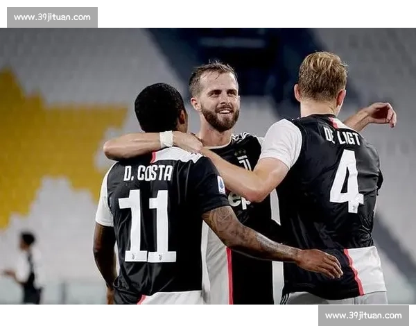 尤文 4000 万欧标价道格拉斯 - 路易斯 曼城利兹联等多队竞逐租借 + 买断方案