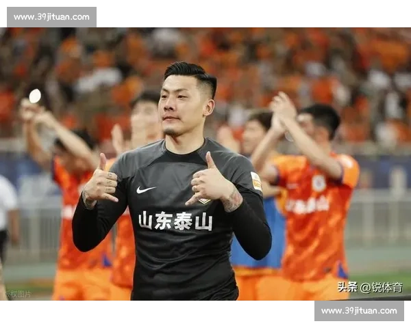 工体名场面！国安球迷狂嘘王大雷，赛后隔窗对骂引爆冲突