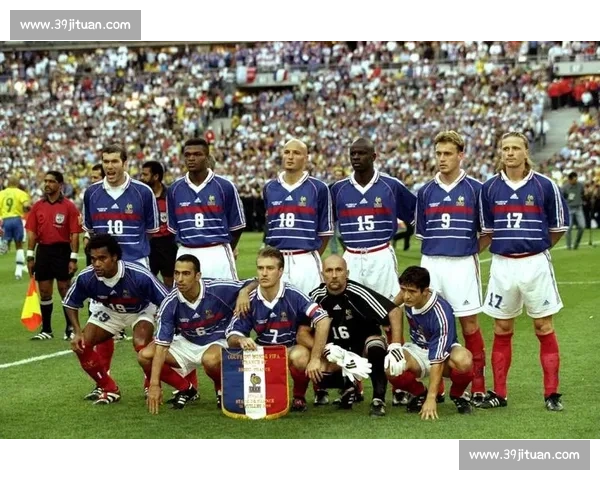 历史上的今天，谁曾荣膺世界杯金靴奖